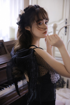 GB14MAY18DX_XXXXXL′